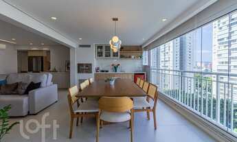 Imagem: Apartamento à venda em Lapa com 136 m²