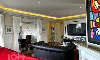 Imagem 7: Apartamento à venda em Vila Andrade com 220 m², 4 quartos, 4 suítes, 4 vagas