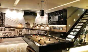 Imagem 2: Apartamento à venda em Alto de Pinheiros com 142 m², 2 quartos, 1 suíte, 2 vagas