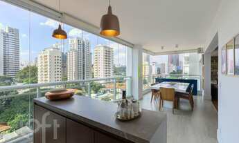 Imagem 2: Apartamento à venda em Pinheiros com 211 m², 3 quartos, 3 suítes, 3 vagas