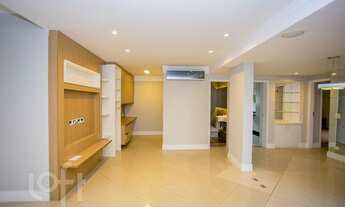 Imagem 2: Apartamento à venda em Vila Sônia com 180 m², 2 quartos, 2 suítes, 3 vagas