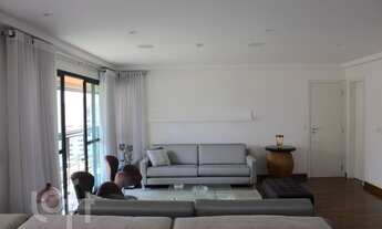 Imagem 2: Apartamento à venda em Aclimação com 234 m², 4 quartos, 4 suítes, 4 vagas