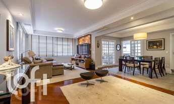 Imagem 2: Apartamento à venda em Vila Sônia com 223 m², 4 quartos, 4 suítes, 4 vagas