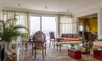 Imagem 2: Apartamento à venda em Vila Sônia com 210 m², 3 quartos, 1 suíte, 2 vagas