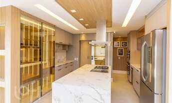 Imagem 2: Apartamento à venda em Bosque da Saúde com 131 m², 3 quartos, 3 vagas