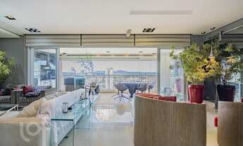 Imagem 7: Apartamento à venda em Lapa com 206 m², 4 quartos, 3 suítes, 3 vagas