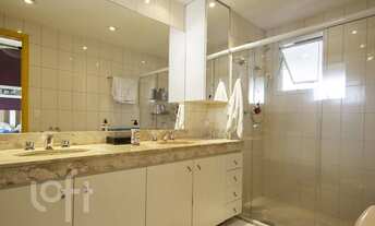 Imagem 2: Apartamento à venda em Vila Madalena com 236 m², 4 quartos, 2 suítes, 3 vagas