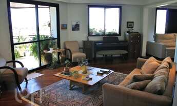 Imagem 1: Apartamento à venda em Vila Andrade com 200 m², 4 quartos, 3 suítes, 3 vagas