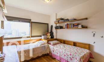 Imagem 2: Apartamento à venda em Butantã com 270 m², 4 quartos, 1 suíte, 2 vagas