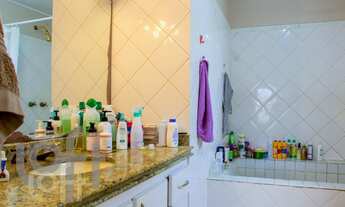 Imagem 3: Apartamento à venda em Vila Madalena com 158 m², 4 quartos, 1 suíte, 3 vagas