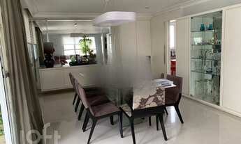 Imagem 3: Apartamento à venda em Pinheiros com 224 m², 4 quartos, 4 suítes, 4 vagas