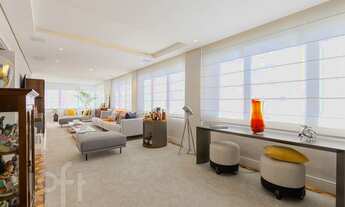 Imagem 2: Apartamento à venda em Santa Cecília com 239 m², 4 quartos, 1 suíte, 1 vaga