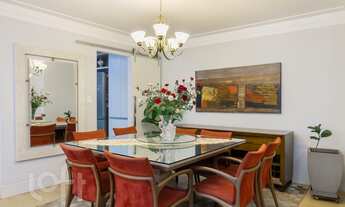 Imagem 2: Apartamento à venda em Santa Cecília com 130 m², 3 quartos, 1 suíte, 2 vagas