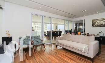 Imagem 1: Apartamento à venda em Mooca com 184 m², 4 quartos, 3 suítes, 3 vagas