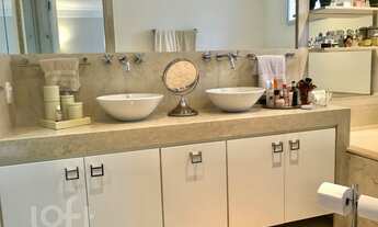 Imagem 4: Apartamento à venda em Alto de Pinheiros com 375 m², 3 quartos, 3 suítes, 5 vagas