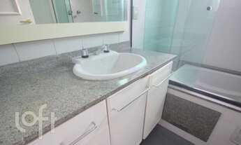 Imagem 2: Apartamento à venda em Morumbi com 210 m², 3 quartos, 1 suíte, 3 vagas