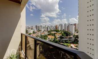 Imagem 3: Apartamento à venda em Aclimação com 234 m², 3 quartos, 3 suítes, 4 vagas