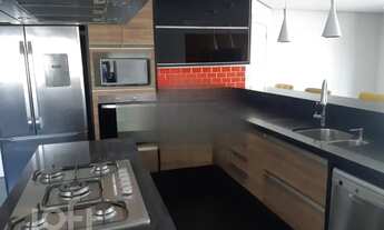 Imagem 2: Apartamento à venda em Lapa com 133 m², 3 quartos, 3 suítes, 2 vagas