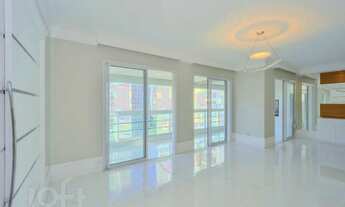 Imagem 2: Apartamento à venda em Vila Andrade com 177 m², 3 quartos, 3 suítes, 3 vagas