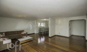 Imagem 2: Apartamento à venda em Aclimação com 196 m², 3 quartos, 2 suítes, 2 vagas