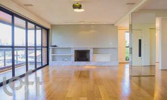 Imagem 2: Apartamento à venda em Vila Sônia com 200 m², 3 quartos, 3 suítes, 3 vagas