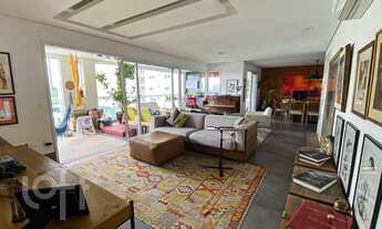 Imagem 4: Apartamento à venda em Barra Funda com 241 m², 4 quartos, 2 suítes, 3 vagas