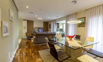 Imagem: Apartamento à venda em Lapa com 153 m²