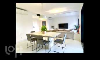 Imagem 4: Apartamento à venda em Alto de Pinheiros com 145 m², 3 quartos, 3 suítes, 3 vagas