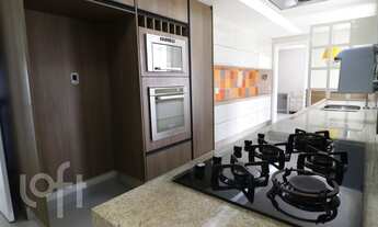 Imagem 7: Apartamento à venda em Vila Andrade com 223 m², 4 quartos, 4 suítes, 3 vagas