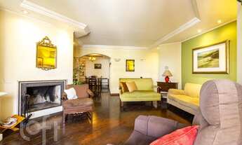 Imagem 2: Apartamento à venda em Alto de Pinheiros com 154 m², 3 quartos, 1 suíte, 2 vagas