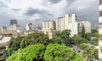 Imagem 2: Apartamento à venda em Higienópolis com 141 m², 3 quartos, 1 suíte, 1 vaga