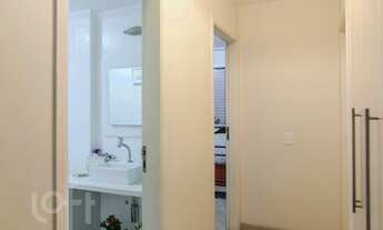 Imagem 2: Apartamento à venda em Vila Madalena com 130 m², 3 quartos, 1 suíte, 2 vagas