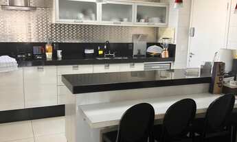 Imagem 2: Apartamento à venda em Vila Andrade com 180 m², 4 quartos, 3 suítes, 3 vagas