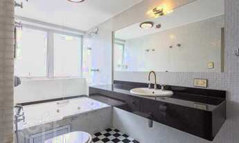 Imagem 2: Apartamento à venda em Alto de Pinheiros com 333 m², 6 quartos, 3 vagas