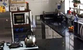 Imagem 6: Imperdível Casa à Venda em São Paulo-SP, com 4 Quartos, 2 Suítes, 3 Salas e 3 Vagas de Gar