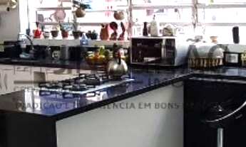 Imagem 1: Imperdível Casa à Venda em São Paulo-SP, com 4 Quartos, 2 Suítes, 3 Salas e 3 Vagas de Gar