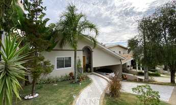 Imagem 4: Linda casa à venda com excelente potencial no condomínio Recanto dos Paturis, na cidade d