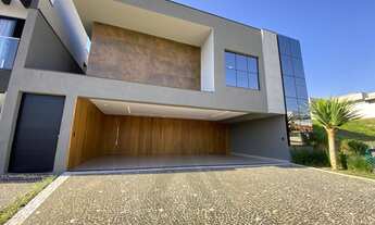 Imagem 3: Essa luxuosa casa de 3 suítes está à venda em Valinhos, no Cond. Mont Alcino um excelente