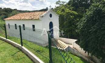 Imagem 4: O condomínio se diferencia com sua área de lazer ( clube) que contem três quadras de tênis