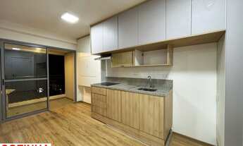 Imagem 2: Apartamento mobiliado com móveis planejado e varanda para locação em Moema