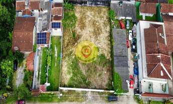 Imagem 2: Terrenos vizinhos a poucos metros da praia