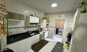 Imagem 5: SOBRADO À VENDA COM 6 DORMITÓRIOS, SENDO 1 SUÍTE, 400m², R$1.200.000,00, BAIRRO CENTRO, B