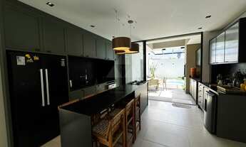 Imagem 5: SOBRADO À VENDA COM 3 DORMITÓRIOS, SENDO 1 SUÍTE, 242m², R$2.550.000,00, BAIRRO ITAJUBA