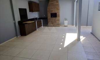 Imagem 5: SOBRADO À VENDA COM 4 DORMITÓRIOS, SENDO 1 SUÍTE, 210m², R$1.200.000,00, BAIRRO CENTRO, B