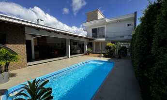 Imagem 3: SOBRADO À VENDA COM 4 DORMITÓRIOS, SENDO 2 SUÍTES, 300m², R$3.590.000,00, BAIRRO CENTRO