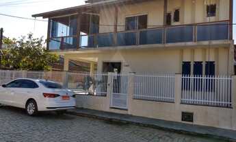 Imagem: CASA COM 3 DORMITÓRIOS SENDO 1 SUITE À