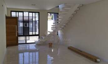 Imagem 2: SOBRADO À VENDA COM 3 DORMITÓRIOS, SENDO 3 SUÍTES, 120m², R$855.000,00, BAIRRO CENTRO, BA