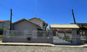 Imagem: CASA À VENDA COM 4 DORMITÓRIOS, SENDO