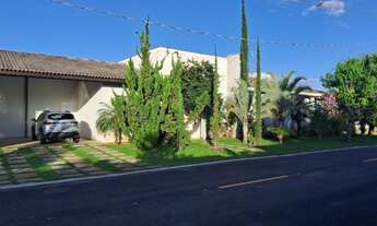 Imagem: Casa com 4 suítes à venda, 300 m² por