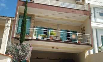 Imagem: Casa com 4 dormitórios à venda, 181 m²